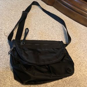 Lulu Lemon waterproof crossbody bag